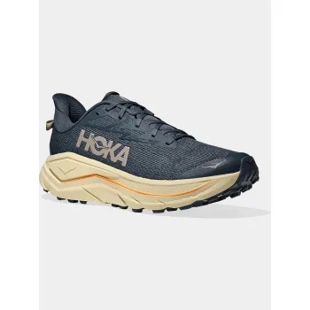 Hoka Challanger 8