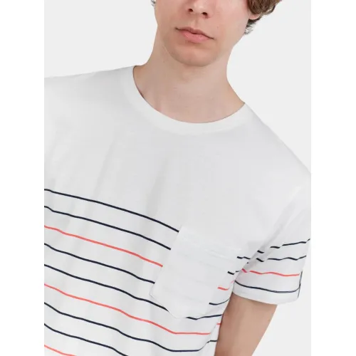 Fundango Jaggy Pocket T-shirt Fundango Jaggy Pocket T-shirt Férfi Póló 352-coral