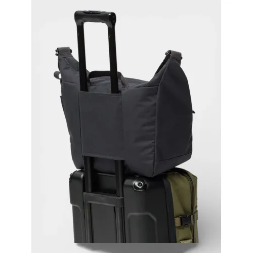Fjallraven Färden Crossbody Táska Hátizsák 037-Coal Black