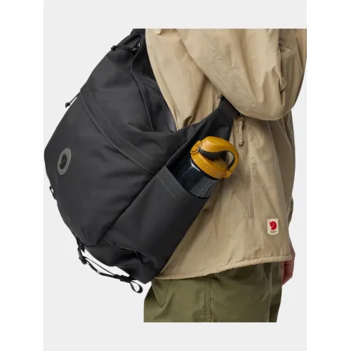 Fjallraven Färden Crossbody Táska Hátizsák 037-Coal Black