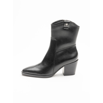 Heavy Tools UHEEL